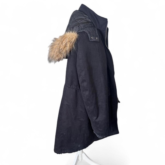 ANA XL Black parka with fur hood and zipper pockets COTTON
